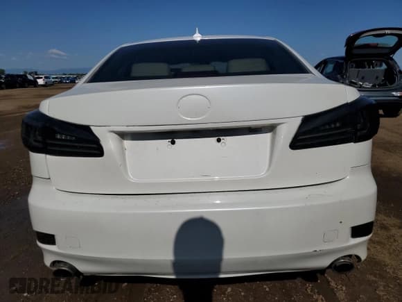 ✅ 2011 Lexus IS 350 • VIN: JTHCE5C20B5000416 • Lot: 61479965. Wystawiony na Copart z przebiegiem 147 719 mil. Bezpłatny archiwum sprzedaży aukcyjnych z USA i szczegółowy raport historii pojazdu na DreamBid. Zdjęcie 6.