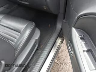 ✅ 2010 Dodge Challenger R/T Classic • VIN: 2B3CJ5DT6AH208068 • Lot: 41729877. Wystawiony na IAAI z przebiegiem 64 282 mil. Bezpłatny archiwum sprzedaży aukcyjnych z USA i szczegółowy raport historii pojazdu na DreamBid. Zdjęcie 5.