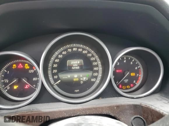 ✅ 2014 Mercedes-Benz E 350 Luxury • VIN: WDDHF8JB5EA845689 • Lot: 69922825. Listed on Copart with 12,163 mi. Free auction sales archive from the USA and detailed vehicle history report at DreamBid. Image 9.