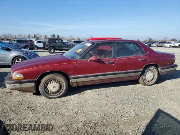 ✅ 1992 Buick Park Avenue • VIN: 1G4CW53L8N1648276 • Lot: 87951165. Listed on Copart with 142,562 mi. Free auction sales archive from the USA and detailed vehicle history report at DreamBid. Image 1.