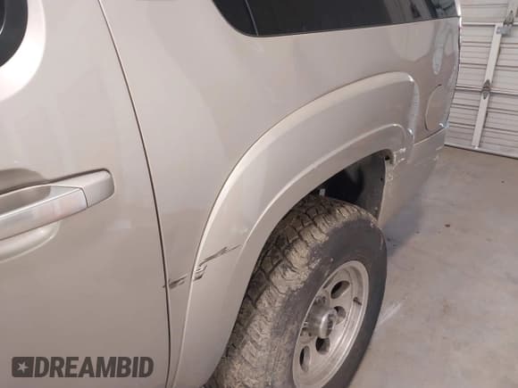 ✅ 2007 Chevrolet Suburban LTZ • VIN: 3GNFC16057G264519 • Лот: 41641397. Опубликован ранее на IAAI с пробегом 235 431 миль. Бесплатный доступ к архиву аукционных продаж из США и подробный отчёт об истории автомобиля на DreamBid. Изображение 15.