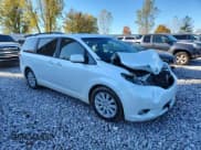 ✅ 2012 Toyota Sienna XLE • VIN: 5TDYK3DC1CS260573 • Лот: 89514755. Опубликован ранее на Copart с пробегом 137 699 миль. Бесплатный доступ к архиву аукционных продаж из США и подробный отчёт об истории автомобиля на DreamBid. Изображение 4.