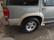 ✅ 2000 Ford Explorer Eddie Bauer • VIN: 1FMZU74E8YZB41346 • Lot: 41601042. Wystawiony na IAAI z przebiegiem 295 103 mil. Bezpłatny archiwum sprzedaży aukcyjnych z USA i szczegółowy raport historii pojazdu na DreamBid. Zdjęcie 12.