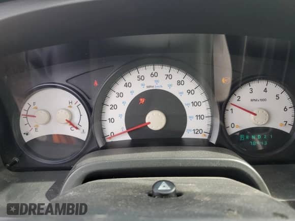 2008 Dodge Dakota SXT z VIN 1D7HE32KX8S553863, wystawiony jako Copart lot #58553865 z przebiegiem 78 943 mil mil oraz Szkoda całkowita • Salvage title. Historia ofert i sprzedaży dostępna na DreamBid. Obrazek 9.