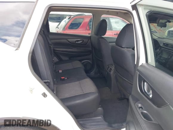 ✅ 2018 Nissan Rogue S • VIN: 5N1AT2MT4JC757006 • Lot: 42614781. Listed on IAAI with 191,318 mi. Free auction sales archive from the USA and detailed vehicle history report at DreamBid. Image 8.