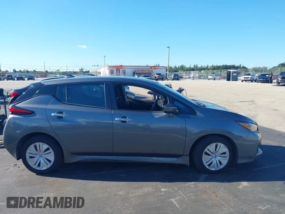 ✅ 2024 Nissan LEAF S • VIN: 1N4AZ1BV4RC550456 • Лот: 43428022. Опубликован ранее на IAAI с пробегом 17 149 миль. Бесплатный доступ к архиву аукционных продаж из США и подробный отчёт об истории автомобиля на DreamBid. Изображение 14.