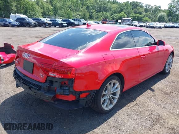 ✅ 2013 Audi A5 Premium • VIN: WAUCFAFR8DA019934 • Lot: 42649085. Wystawiony na IAAI z przebiegiem 96 673 mil. Bezpłatny archiwum sprzedaży aukcyjnych z USA i szczegółowy raport historii pojazdu na DreamBid. Zdjęcie 12.