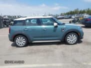 ✅ 2022 MINI Countryman Cooper S • VIN: WMZ53BR08N3N29732 • Lot: 42173750. Wystawiony na IAAI z przebiegiem 21 683 mil. Bezpłatny archiwum sprzedaży aukcyjnych z USA i szczegółowy raport historii pojazdu na DreamBid. Zdjęcie 13.