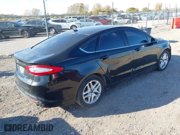 ✅ 2014 Ford Fusion SE • VIN: 3FA6P0HD8ER275285 • Лот: 43620137. Опубликован ранее на IAAI с пробегом 225 943 миль. Бесплатный доступ к архиву аукционных продаж из США и подробный отчёт об истории автомобиля на DreamBid. Изображение 4.