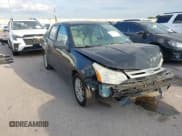 ✅ 2010 Ford Focus SE • VIN: 1FAHP3FN8AW108633 • Lot: 43376319. Wystawiony na IAAI z przebiegiem 223 872 mil. Bezpłatny archiwum sprzedaży aukcyjnych z USA i szczegółowy raport historii pojazdu na DreamBid. Zdjęcie 1.