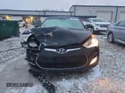 ✅ 2017 Hyundai Veloster • VIN: KMHTC6AD4HU320169 • Lot: 86338144. Wystawiony na Copart z przebiegiem 105 800 mil. Bezpłatny archiwum sprzedaży aukcyjnych z USA i szczegółowy raport historii pojazdu na DreamBid. Zdjęcie 5.