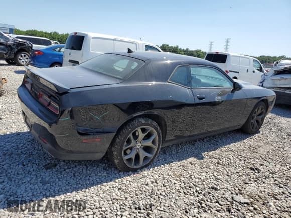 ✅ 2017 Dodge Challenger SXT • VIN: 2C3CDZAG4HH561377 • Lot: 58806524. Wystawiony na Copart z przebiegiem 106 719 mil. Bezpłatny archiwum sprzedaży aukcyjnych z USA i szczegółowy raport historii pojazdu na DreamBid. Zdjęcie 3.