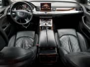 ✅ 2011 Audi A8 • VIN: WAUAVAFDXBN024380 • Lot: 82514735. Wystawiony na Copart z przebiegiem 134 968 mil. Bezpłatny archiwum sprzedaży aukcyjnych z USA i szczegółowy raport historii pojazdu na DreamBid. Zdjęcie 8.