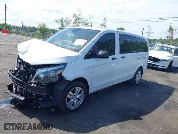 ✅ 2017 Mercedes-Benz Metris Passenger • VIN: WD4PG2EE9H3250704 • Lot: 42170296. Wystawiony na IAAI z przebiegiem 101 991 mil. Bezpłatny archiwum sprzedaży aukcyjnych z USA i szczegółowy raport historii pojazdu na DreamBid. Zdjęcie 17.