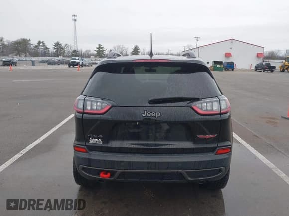 ✅ 2019 Jeep Cherokee Trailhawk Elite • VIN: 1C4PJMBX6KD418409 • Lot: 41178690. Wystawiony na IAAI z przebiegiem 80 755 mil. Bezpłatny archiwum sprzedaży aukcyjnych z USA i szczegółowy raport historii pojazdu na DreamBid. Zdjęcie 16.