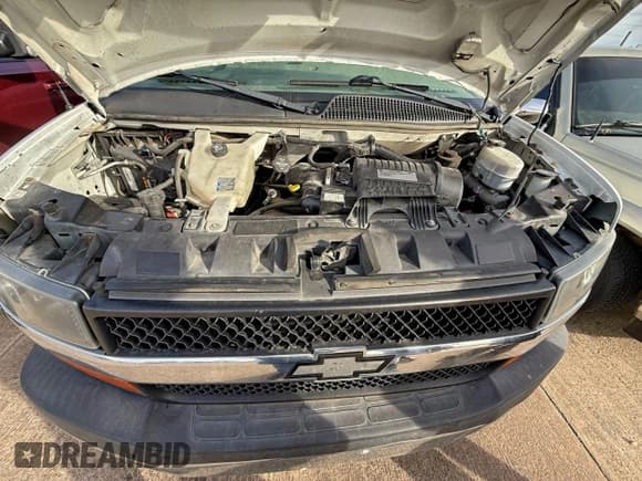 ✅ 2017 Chevrolet Express Passenger LT • VIN: 1GAZGMFG7H1180817 • Лот: 96588655. Опубликован ранее на Copart с пробегом 195 081 миль. Бесплатный доступ к архиву аукционных продаж из США и подробный отчёт об истории автомобиля на DreamBid. Изображение 7.