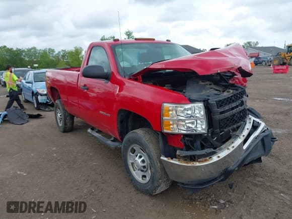 ✅ 2013 Chevrolet Silverado 2500HD Work Truck • VIN: 1GC0KVCG5DZ144211 • Lot: 42232055. Listed on IAAI with 27,235 mi. Free auction sales archive from the USA and detailed vehicle history report at DreamBid. Image 1.