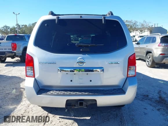 ✅ 2012 Nissan Pathfinder SV • VIN: 5N1AR1NB9CC635808 • Lot: 41290263. Listed on IAAI with 165,449 mi. Free auction sales archive from the USA and detailed vehicle history report at DreamBid. Image 16.