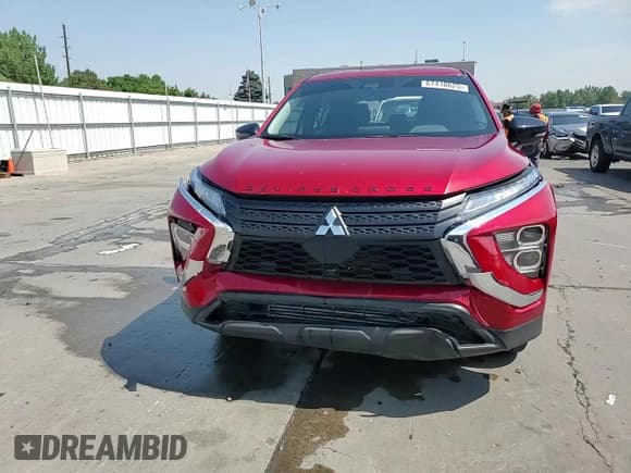 ✅ 2024 Mitsubishi Eclipse Cross LE • VIN: JA4ATVAA4RZ056008 • Lot: 67418625. Wystawiony na Copart z przebiegiem 48 138 mil. Bezpłatny archiwum sprzedaży aukcyjnych z USA i szczegółowy raport historii pojazdu na DreamBid. Zdjęcie 14.