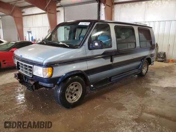 ✅ 1993 Ford Econoline Cargo • VIN: 1FDEE14H2PHB30382 • Lot: 51219025. Wystawiony na Copart z przebiegiem 204 527 mil. Bezpłatny archiwum sprzedaży aukcyjnych z USA i szczegółowy raport historii pojazdu na DreamBid. Zdjęcie 1.