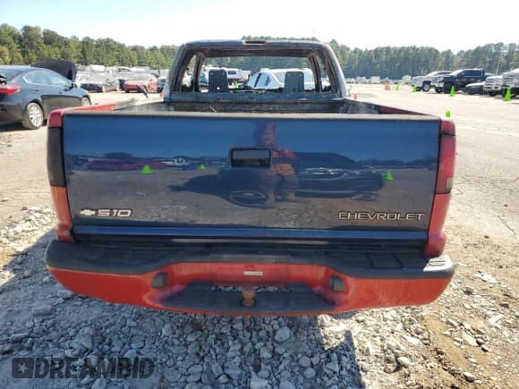 ✅ 2000 Chevrolet S-10 LS • VIN: 1GCCS1946YK188669 • Lot: 77562944. Wystawiony na Copart z przebiegiem Nie podano. Bezpłatny archiwum sprzedaży aukcyjnych z USA i szczegółowy raport historii pojazdu na DreamBid. Zdjęcie 6.