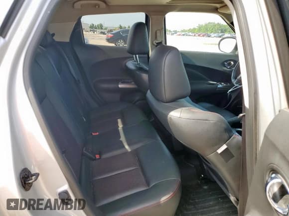 ✅ 2014 Nissan Juke S • VIN: JN8AF5MV9ET358939 • Lot: 61006485. Wystawiony na Copart z przebiegiem 144 261 mil. Bezpłatny archiwum sprzedaży aukcyjnych z USA i szczegółowy raport historii pojazdu na DreamBid. Zdjęcie 11.