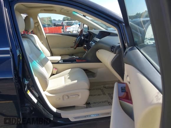 ✅ 2010 Lexus RX 450h • VIN: JTJBC1BAXA2015152 • Lot: 43315942. Listed on IAAI with 192,865 mi. Free auction sales archive from the USA and detailed vehicle history report at DreamBid. Image 5.