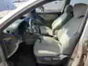 ✅ 2009 Hyundai Elantra SE • VIN: KMHDU46D39U694000 • Lot: 63627305. Wystawiony na Copart z przebiegiem 152 893 mil mil. Skorzystaj z bezpłatnego archiwum sprzedaży aukcyjnych z USA i zobacz szczegółowy raport historii pojazdu na DreamBid. Zdjęcie 7.