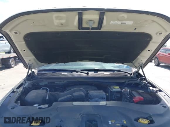 ✅ 2022 Jeep Wagoneer Series II • VIN: 1C4SJUBT2NS181344 • Lot: 42062809. Listed on IAAI with 40,389 mi. Free auction sales archive from the USA and detailed vehicle history report at DreamBid. Image 10.