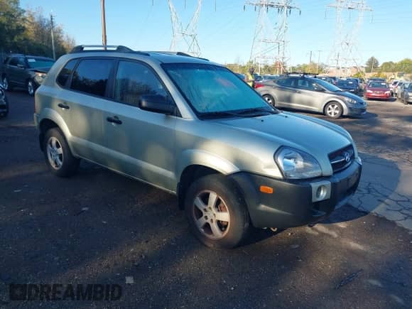 2007 Hyundai Tucson GLS with VIN KM8JM12B07U607964, listed as a IAAI auction lot 43503108 with 131,182 mi miles and . Bid and sale history available at DreamBid. Image 1.