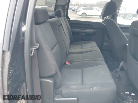 ✅ 2011 Chevrolet Silverado 1500 LS • VIN: 3GCPKREA5BG273612 • Lot: 43720013. Wystawiony na IAAI z przebiegiem 125 171 mil. Bezpłatny archiwum sprzedaży aukcyjnych z USA i szczegółowy raport historii pojazdu na DreamBid. Zdjęcie 8.