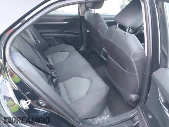 2019 Toyota Camry LE z VIN 4T1B11HK7KU258086, wystawiony jako IAAI lot #42436658 z przebiegiem 130 729 mil mil oraz . Historia ofert i sprzedaży dostępna na DreamBid. Obrazek 8.