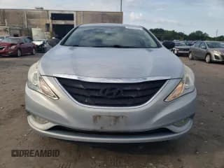 ✅ 2013 Hyundai Sonata SE • VIN: 5NPEC4AC3DH565204 • Lot: 66643744. Wystawiony na Copart z przebiegiem 128 660 mil. Bezpłatny archiwum sprzedaży aukcyjnych z USA i szczegółowy raport historii pojazdu na DreamBid. Zdjęcie 5.