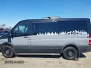 ✅ 2012 Mercedes-Benz Sprinter Passenger • VIN: WDZPE7CC1C5646024 • Lot: 42619520. Wystawiony na IAAI z przebiegiem 322 684 mil. Bezpłatny archiwum sprzedaży aukcyjnych z USA i szczegółowy raport historii pojazdu na DreamBid. Zdjęcie 15.