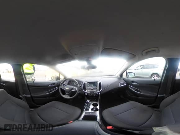 2017 Chevrolet Cruze LT с VIN 3G1BE6SM5HS605531, выставлен на аукционе IAAI как лот 43574360 с пробегом 93 996 миль миль и . История ставок и продаж доступна на DreamBid. Изображение 18.