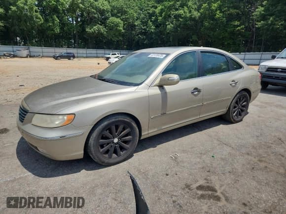 ✅ 2009 Hyundai Azera Limited • VIN: KMHFC46F09A380660 • Lot: 62120475. Listed on Copart with 173,307 mi. Free auction sales archive from the USA and detailed vehicle history report at DreamBid. Image 1.