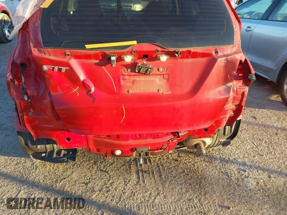 ✅ 2016 Honda Fit EX • VIN: JHMGK5H73GX046428 • Lot: 43565380. Listed on IAAI with 58,082 mi. Free auction sales archive from the USA and detailed vehicle history report at DreamBid. Image 6.