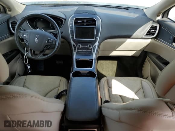 ✅ 2016 Lincoln MKX Reserve • VIN: 2LMTJ6LR1GBL62743 • Lot: 74380964. Wystawiony na Copart z przebiegiem Nie podano. Bezpłatny archiwum sprzedaży aukcyjnych z USA i szczegółowy raport historii pojazdu na DreamBid. Zdjęcie 8.