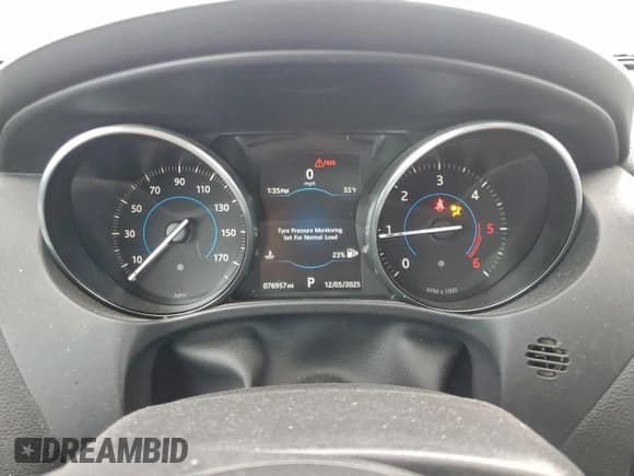 ✅ 2017 Jaguar F-Pace 20d Premium • VIN: SADCJ2BN2HA091832 • Lot: 94905125. Wystawiony na Copart z przebiegiem 76 957 mil. Bezpłatny archiwum sprzedaży aukcyjnych z USA i szczegółowy raport historii pojazdu na DreamBid. Zdjęcie 9.