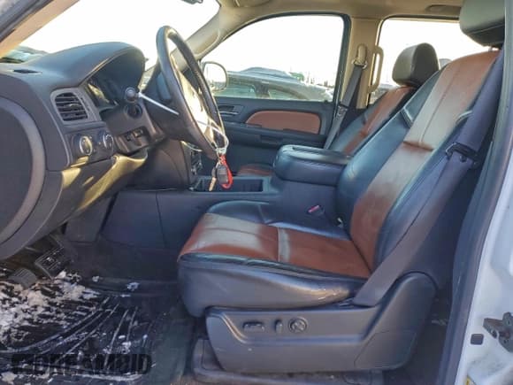 ✅ 2008 Chevrolet Tahoe 3LT • VIN: 1GNFK130X8R160679 • Lot: 95179915. Listed on Copart with 211,401 mi. Free auction sales archive from the USA and detailed vehicle history report at DreamBid. Image 7.