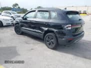 ✅ 2025 Volkswagen Taos S • VIN: 3VV5C7B29SM028689 • Lot: 42423162. Listed on IAAI with 3,520 mi. Free auction sales archive from the USA and detailed vehicle history report at DreamBid. Image 3.