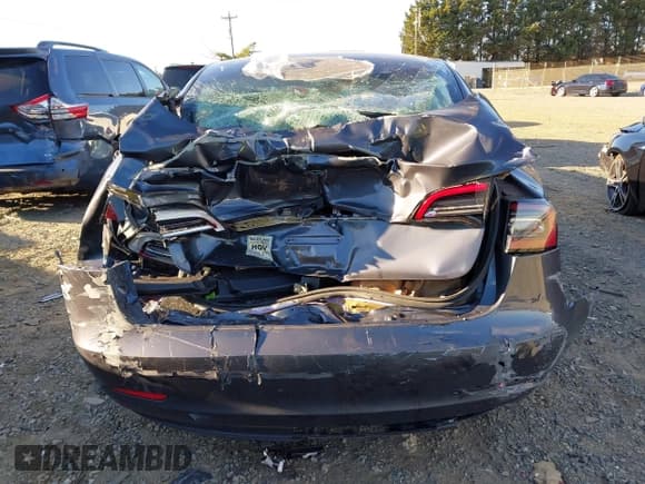 ✅ 2023 Tesla Model 3 • VIN: 5YJ3E1EA8PF588845 • Lot: 43673245. Wystawiony na IAAI z przebiegiem 27 439 mil. Bezpłatny archiwum sprzedaży aukcyjnych z USA i szczegółowy raport historii pojazdu na DreamBid. Zdjęcie 16.