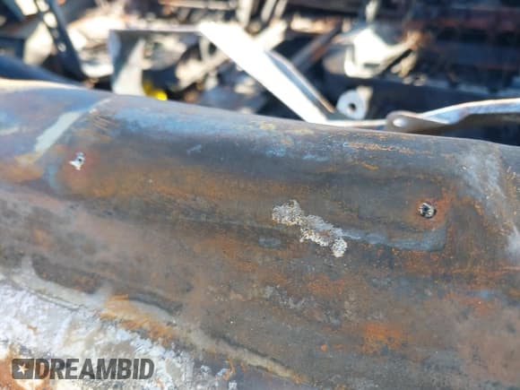 ✅ 2005 Chevrolet Silverado 2500HD LS • VIN: 1GCHK23295F869738 • Lot: 39714798. Wystawiony na IAAI z przebiegiem Nie podano. Bezpłatny archiwum sprzedaży aukcyjnych z USA i szczegółowy raport historii pojazdu na DreamBid. Zdjęcie 9.