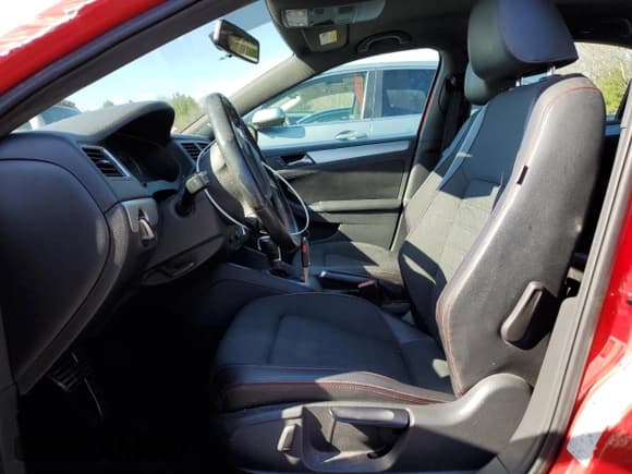 ✅ 2013 Volkswagen Jetta Autobahn • VIN: 3VW4A7AJ1DM262818 • Lot: 52568145. Listed on Copart with 111,673 mi. Free auction sales archive from the USA and detailed vehicle history report at DreamBid. Image 7.