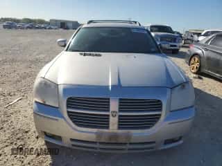 2005 Dodge Magnum RT с VIN 2D4GV58285H518589, выставлен на аукционе Copart как лот 81406034 с пробегом 121 227 миль миль и Списание • Salvage title. История ставок и продаж доступна на DreamBid. Изображение 5.