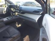 ✅ 2022 Toyota Sienna XSE • VIN: 5TDXSKFC2NS044270 • Lot: 43699989. Listed on IAAI with 5,561 mi. Free auction sales archive from the USA and detailed vehicle history report at DreamBid. Image 5.