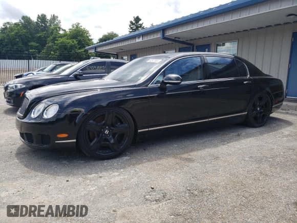 ✅ 2011 Bentley Flying Spur • VIN: SCBBR9ZAXBC069068 • Лот: 64547504. Опубликован ранее на Copart с пробегом 53 982 миль. Бесплатный доступ к архиву аукционных продаж из США и подробный отчёт об истории автомобиля на DreamBid. Изображение 1.