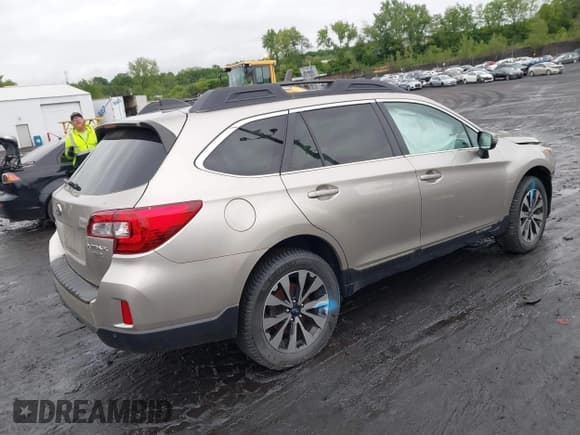 ✅ 2017 Subaru Outback Limited • VIN: 4S4BSENC0H3217539 • Lot: 42340458. Listed on IAAI with 19,688 mi. Free auction sales archive from the USA and detailed vehicle history report at DreamBid. Image 4.