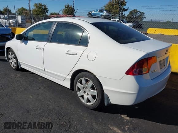 ✅ 2006 Honda Civic LX • VIN: 2HGFA16586H515947 • Lot: 43503684. Listed on IAAI with 233,523 mi. Free auction sales archive from the USA and detailed vehicle history report at DreamBid. Image 3.