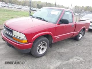 ✅ 2003 Chevrolet S-10 LS • VIN: 1GCCS14H538267556 • Лот: 41940945. Опубликован ранее на IAAI с пробегом 134 696 миль. Бесплатный доступ к архиву аукционных продаж из США и подробный отчёт об истории автомобиля на DreamBid. Изображение 2.